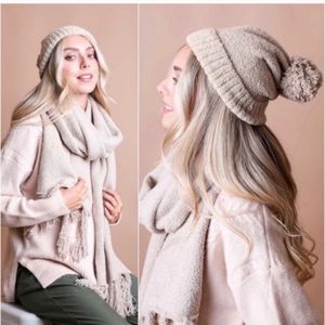 Boucle Pom Beanie Size OS